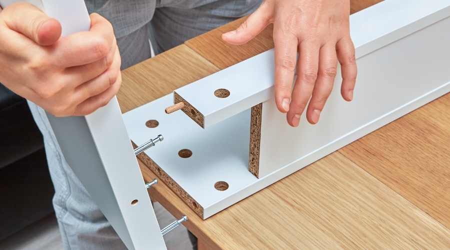 5949_security.guard_.17 Mobilya Montaj Ustası